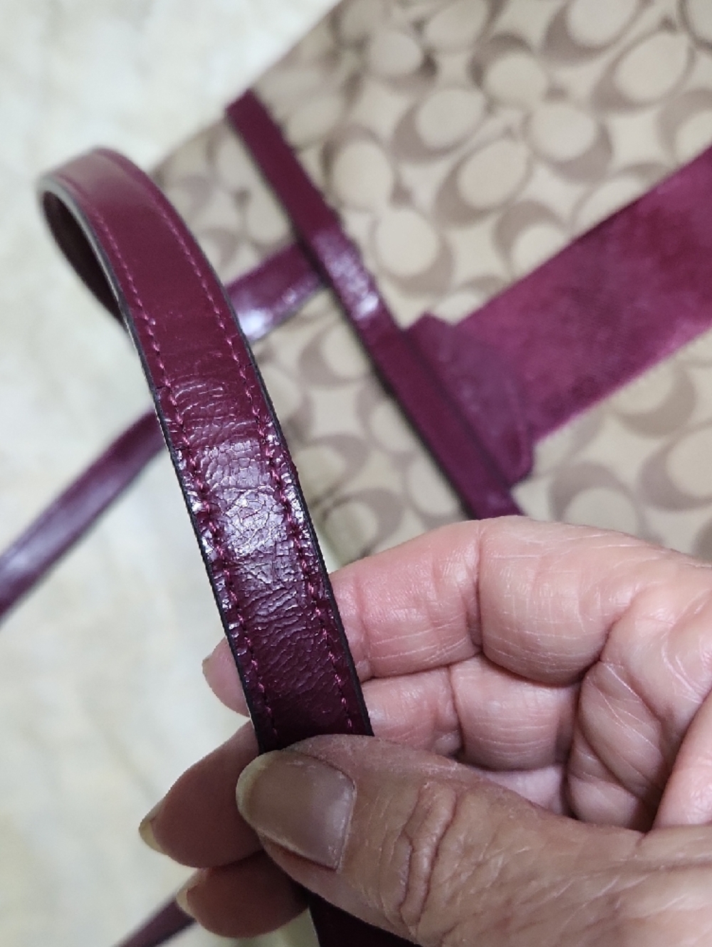 Coach Signature VINTAGE Tote with Burgundy Trim and Beige Jacquard - Picture 11 of 16